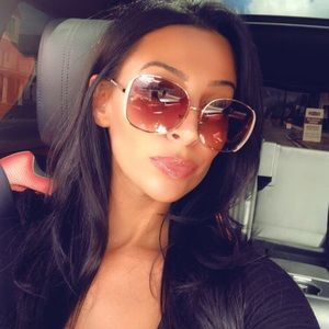 Meet your Posher, Bianca